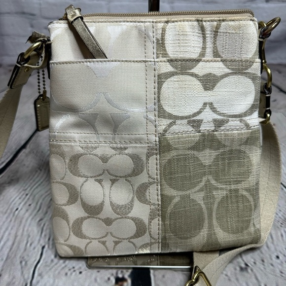 Coach Gold Metallic and Cream Crossbody Bag. - Picture 4 of 11